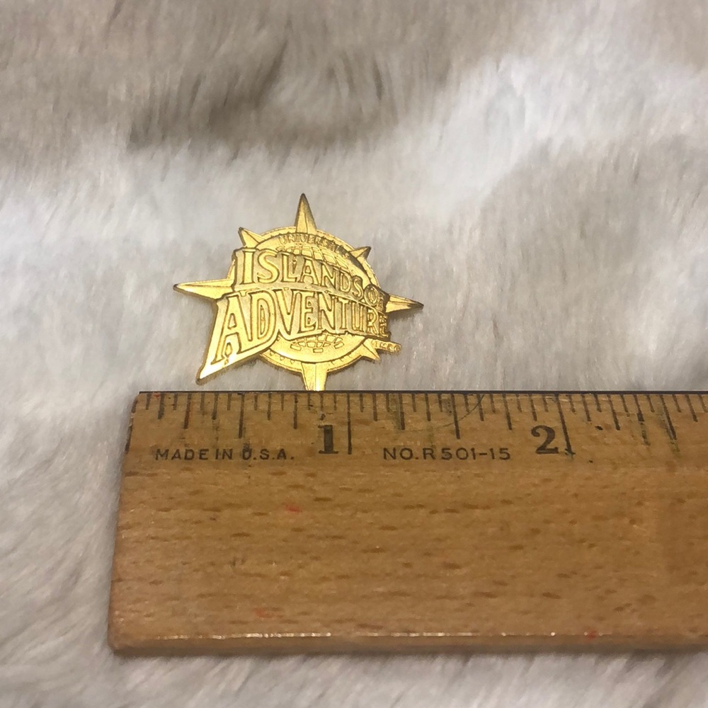 Disney Pin - Picture 2 of 6